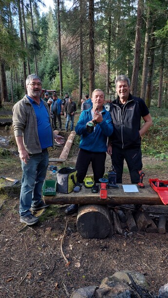 2025-11-15-FZR-Rönser-Weiher-Brückensanierung-14.10.46 (1).jpeg