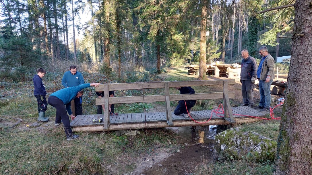 2025-11-15-FZR-Rönser-Weiher-Brückensanierung-14.10.46 (8).jpeg